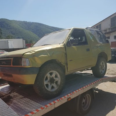 Dezmembrez dezmembrari piese auto Opel Frontera 20
