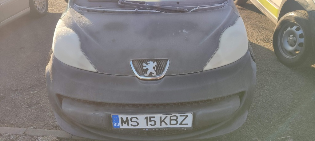 Dezmembrez / dezmembrari piese auto Peugeot 107 an 2006 1.4hDI motor 8HT