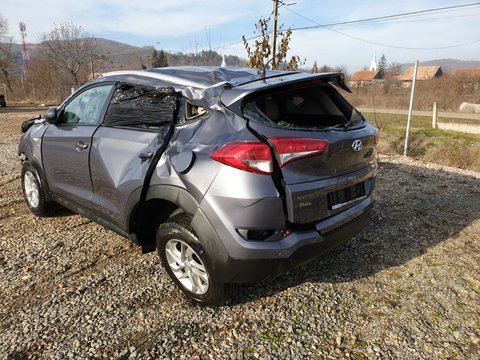 Dezmembrez / dezmembrari / piese Hyundai Tucson 1.6gdi 2016 4x2 55000km cod motor G4FD