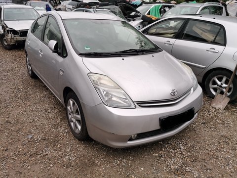 Dezmembrez/Dezmembrari Toyota Prius Generatia 2 Hybrid 2007