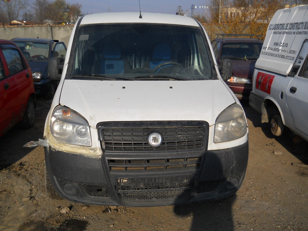 Dezmembrez Fiat Doblo 1.3 Multijet