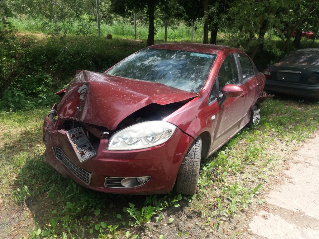 Dezmembrez fiat linea 1.4 turbo an 2008