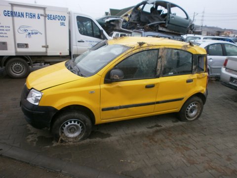 Dezmembrez Fiat Panda, an 2010, 1.2 benzina