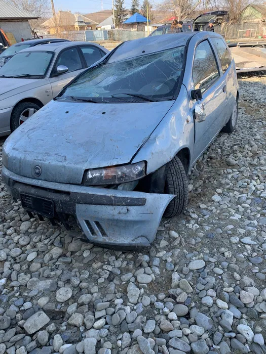 Dezmembrez fiat punto 1.9 turbo diesel an 2003