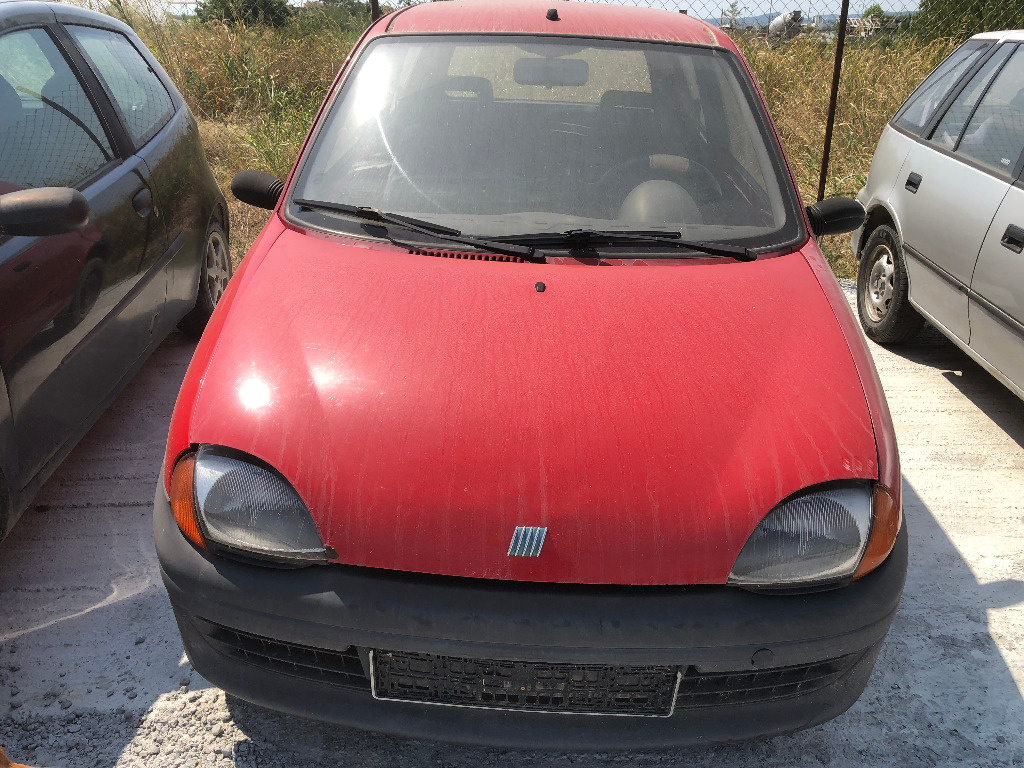 Dezmembrez Fiat Seicento 1.1i