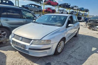 Dezmembrez Fiat Stilo 2003 HatchBack 1.6 benzina 1