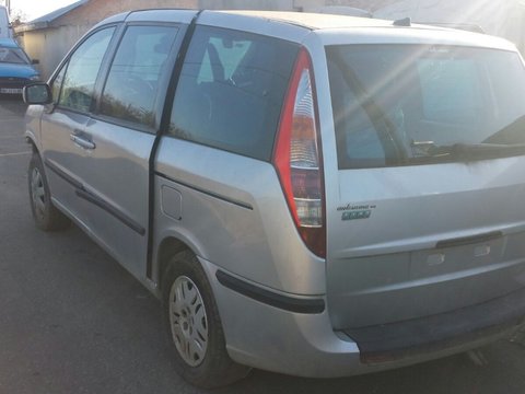 Dezmembrez Fiat Ulysse 2.2 hdi an 2005