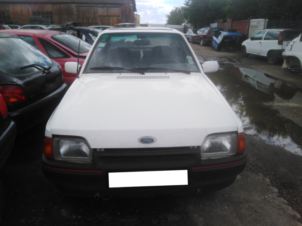 Dezmembrez Ford Escort IV 1.8 D 60cp, an 1989