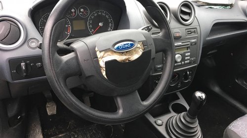 Dezmembrez Ford Fiesta 1.3 benzina