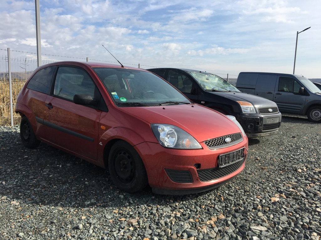 Dezmembrez Ford Fiesta 2007 1.4 benzina