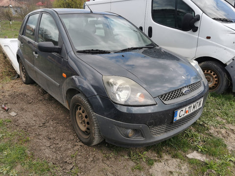 Dezmembrez Ford Fiesta an 2007 motor 1.4i stare perfecta