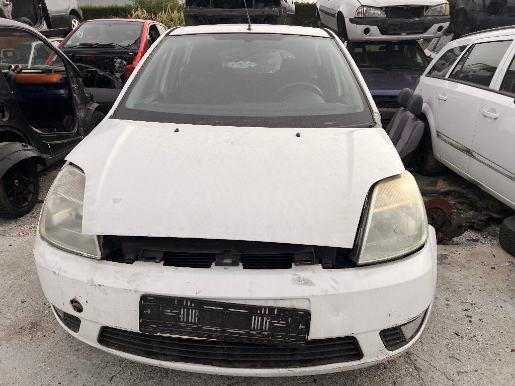 Dezmembrez Ford Fiesta V non-facelift 1.4 TDCI F6JA