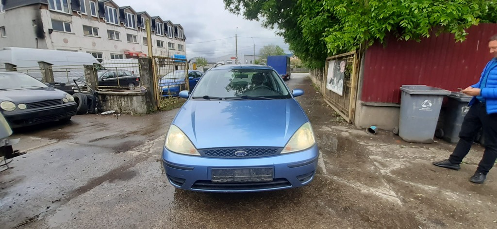 Dezmembrez Ford Focus 1,turnier,an fabricatie 2003,1.6 benzina,cod motor FYDD,74 KW/100 CP