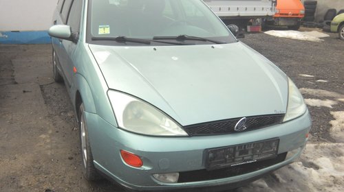 Dezmembrez Ford Focus 1