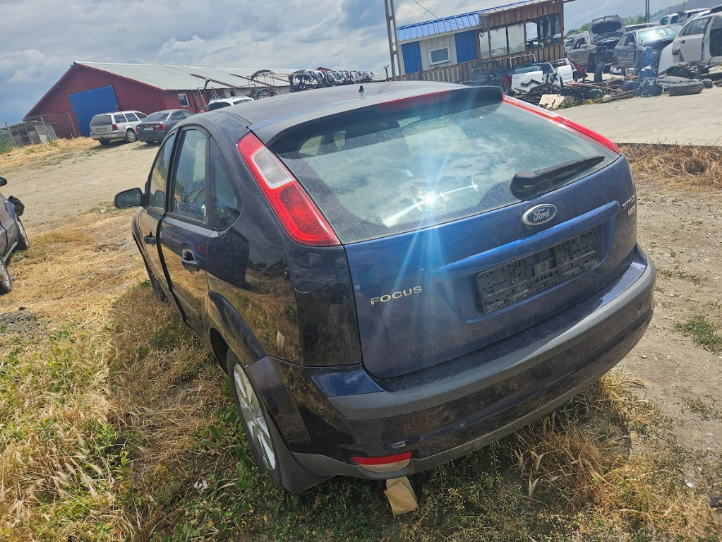 Dezmembrez Ford Focus 2 Hatchback 1.6 HD