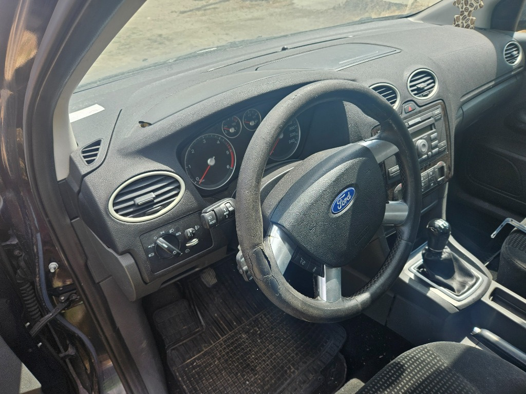 Dezmembrez Ford Focus 2 Hatchback 1.6 TD