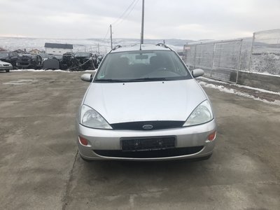 Dezmembrez Ford Focus 2001 combi 1600