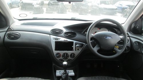 Dezmembrez ford focus breack 1.8 tdci di