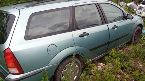 Dezmembrez ford focus