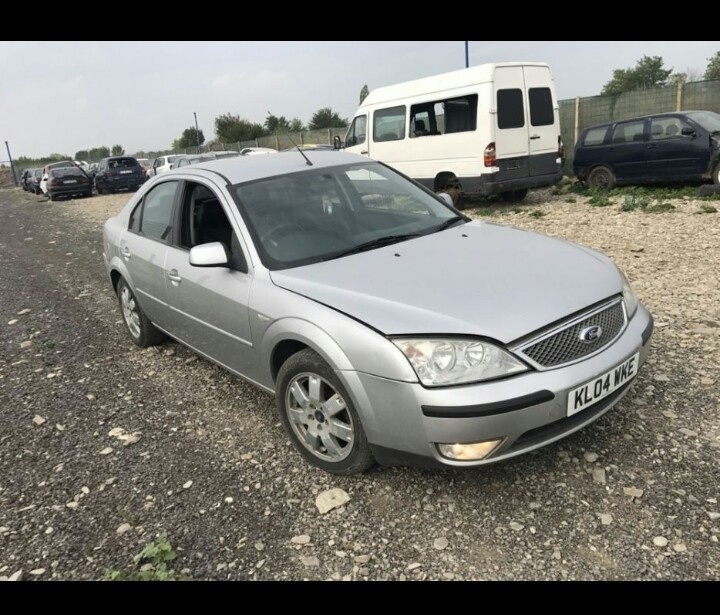 Dezmembrez Ford Mondeo volan dreapta