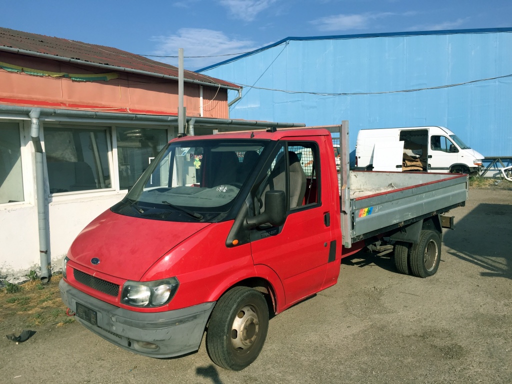 Dezmembrez Ford Transit 2.4D, an 2005