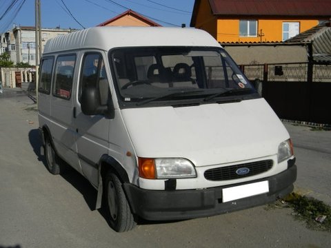 Dezmembrez Ford Transit V Bus 2 5D 51 KW 70 CP tip 4FB an fab 1997