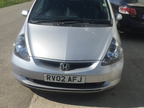 Dezmembrez honda jazz din 2003 motor 1.4 benzina