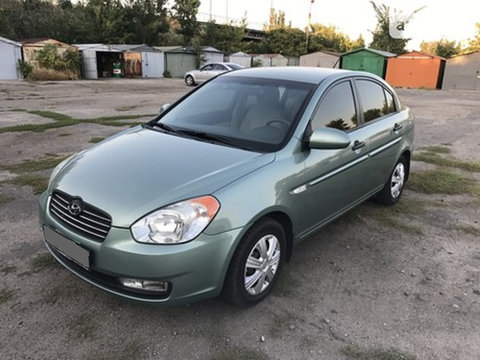 Dezmembrez Hyundai Accent Piese originale de calitate !