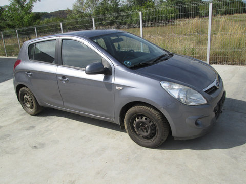 Dezmembrez Hyundai i20,Piese originale de calitate !