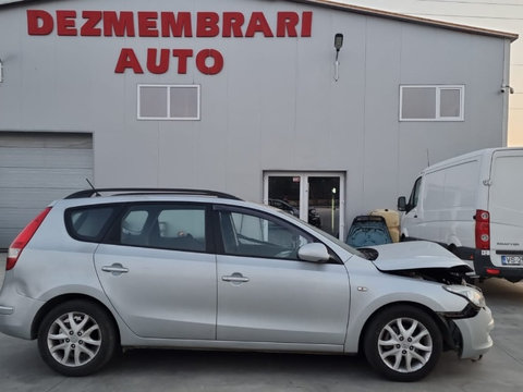 Dezmembrez Hyundai i30 2010 Break 1,6 tci