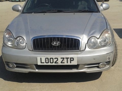 Dezmembrez Hyundai Sonata din 2002 2.7 benzina v6 tip G6BA