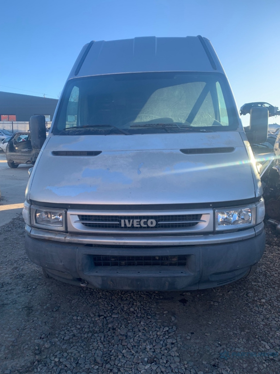 Dezmembrez IVECO DAILY III Bus 2003 2.3 35 S 12, 35 C 12, 40 C 12 F1AE0481B 85KW|116HP