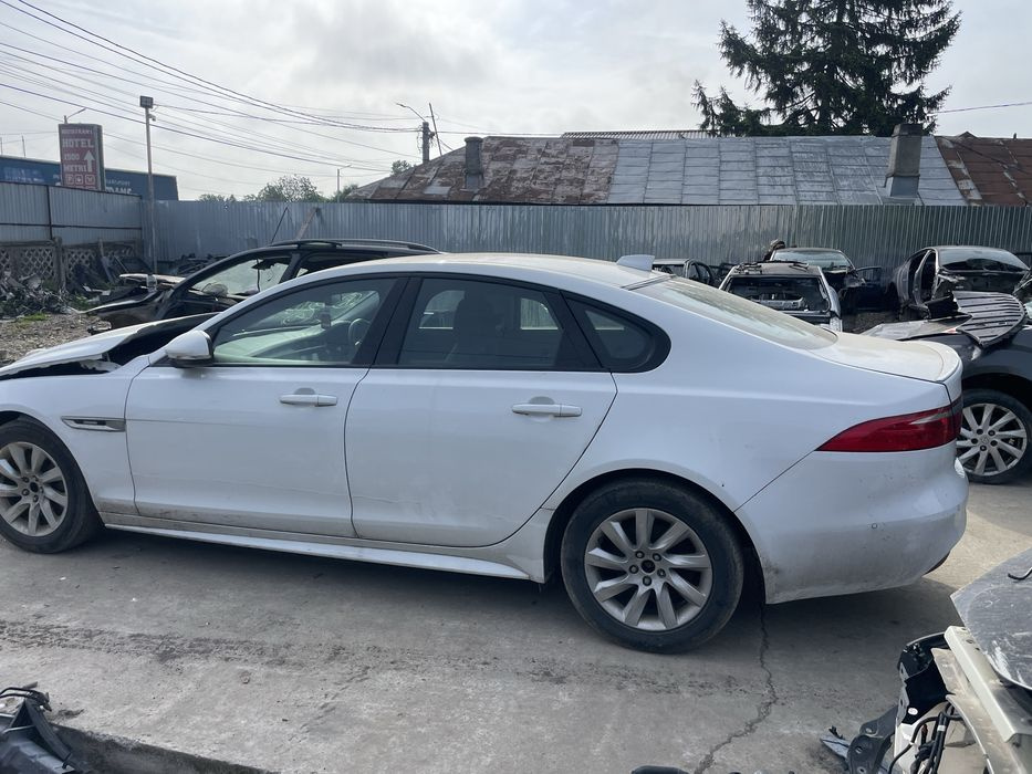 Dezmembrez Jaguar XF 2016 2.0 dtd