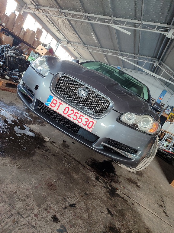 Dezmembrez jaguar Xf 3.0 v6 306dt bi-tdi bi-turbo portfolio alcantara jante 20 suspensie adaptiva sunet profi