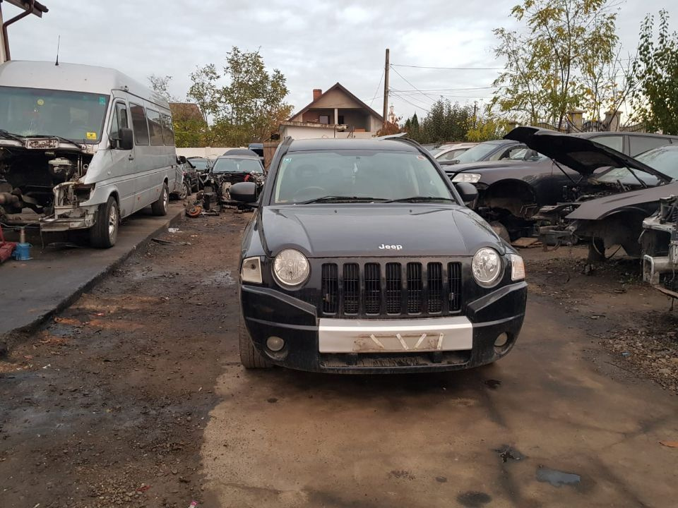 Dezmembrez Jeep compass limited an 2007 motor 2.0 CRD tip BYL Bara fata spate Grila bara Trager