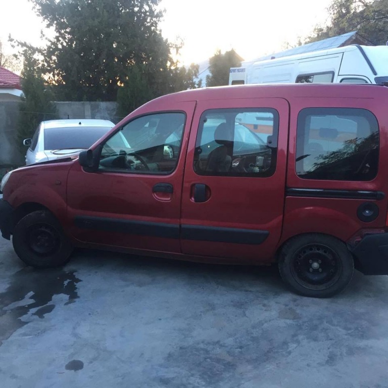 Dezmembrez Kangoo 2004 1.2 euro 4