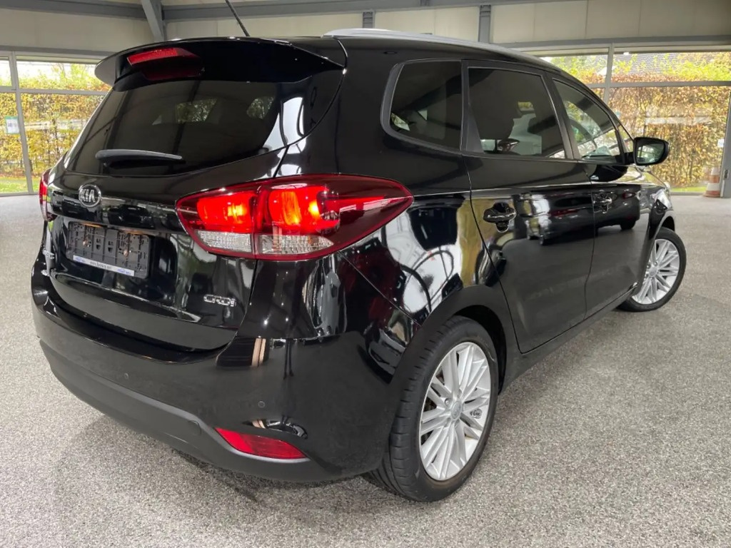 Dezmembrez Kia Carens (RP) 1.7 Crdi D4FD