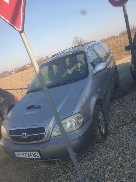 Dezmembrez Kia Carnival, volan stanga