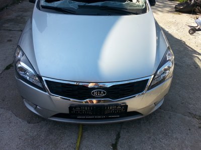 Dezmembrez Kia Ceed Eco 1.6 crdi 16v D4FB 2010