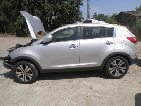 Dezmembrez Kia Sportage 2.0 CRDI 2010