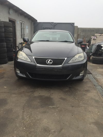 Dezmembrez lexus is 220 diesel din 2008 177cp