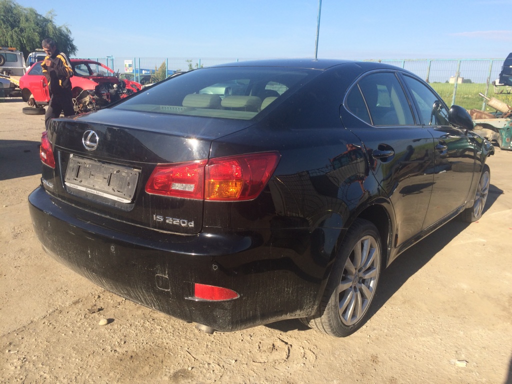 Dezmembrez Lexus Is220 diesel din 2006, tip ZAD-FH