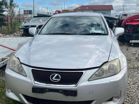 Dezmembrez Lexus IS220