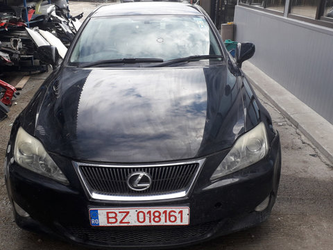 Dezmembrez Lexus IS220