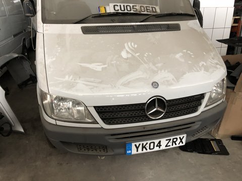 Dezmembrez Mercedes 311CDI an 2004