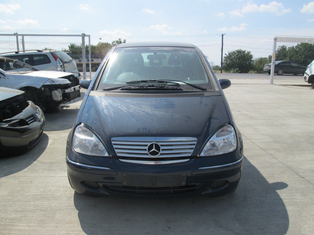 Dezmembrez mercedes a class 1.4 2002