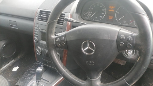 Dezmembrez Mercedes A Class w169 facelif