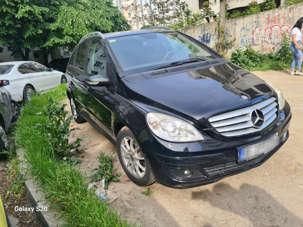 Dezmembrez Mercedes B180 cdi W245 2005