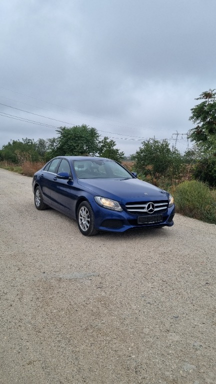 Dezmembrez Mercedes Benz C200 W205