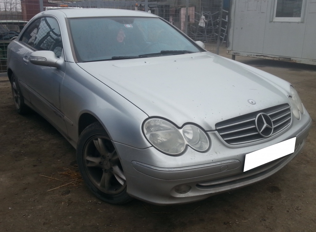 Dezmembrez Mercedes Benz CLK 270 CDI W209 2.7CDi, an fabr. 2004